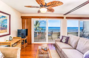 Image of Banyan Tree Condo W/ Pool & Ocean Front!