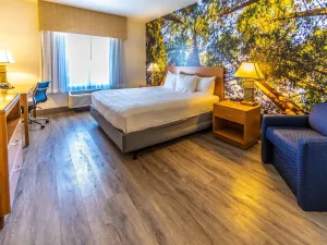 Image of Comfort Inn Hanford Lemoore