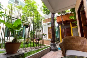 Image of Changmoi House (Little Village)