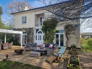 Image of Luxury Georgian Villa 8 Bedrooms Dog Friendly