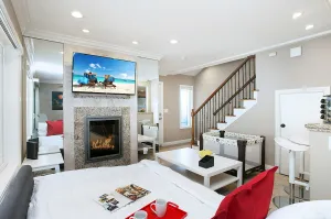 Image of Awesome Multi Level - Large Patio - Fast WIFI - Work Desks - Self Check In! (CM-2)