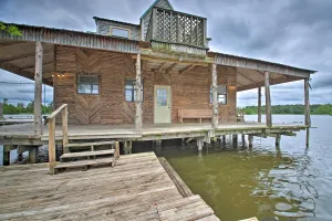 Image of Secluded Anglers Haven - Boat and Fish!