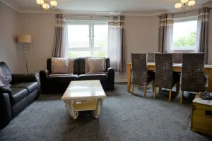 Image of Large Apartment GLA Airport