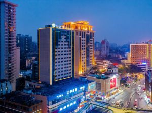 Image of City Comfort Inn Guangzhou Hanxi Changlong Shiqiao Metro Station