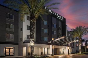 Image of Courtyard by Marriott Anaheim Resort/Convention Center