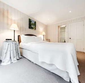 Image of 2 Bed 2 Bath Garden Flat in Victoria Pimlico