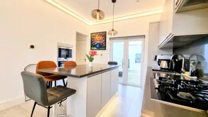 Image of Surbiton Luxury Garden House 19