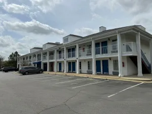 Image of Brentwood Inn & Suites