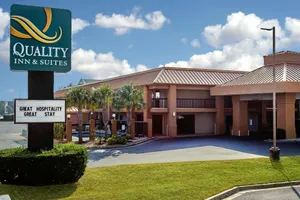 Image of Quality Inn & Suites near Robins Air Force Base