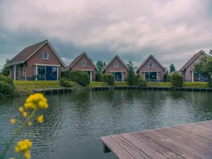 Image of Spectacular Villa by the Lake