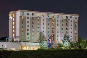 Image of Comfort Inn & Suites Presidential