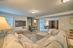 Image of Lovely Snohomish Studio Near Boating & Hiking
