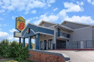 Image of Super 8 by Wyndham Tulsa/Arpt/St Fairgrounds