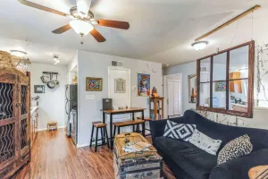 Image of Cozy Retreat in Central East Austin