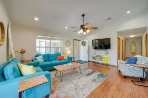 Image of Eufaula Oasis with Screened Porch Unwind in Style!
