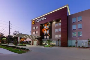 Image of La Quinta Inn & Suites by Wyndham Lafayette Oil Center
