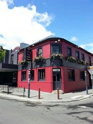 Image of Queens Head Hotel