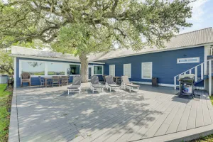 Image of Pickleball Court and Pool Schulenburg Farmhouse