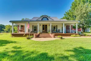 Image of Pet-friendly Vilonia Home w/ Fenced Yard & Grill!