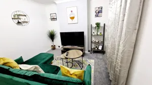 Image of Gillingham Home - Sleeps 4 - Comfort & Convenience