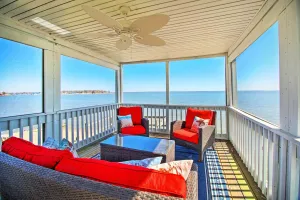 Image of Refreshing Colonial Beach Vacation Rental!