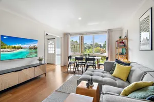 Image of Family Friendly 3-bed With Courtyard & Parking