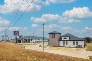 Image of Studio 6 Suites Brenham, TX