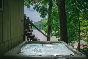 Image of Lakefront Hot tub Amazing Views 35 min to Indy