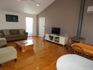 Image of 5 Little Penguin Cottage in Cowes
