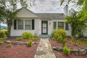 Image of Cumberland Cottage w/ Screened Porch + Fire Pit!