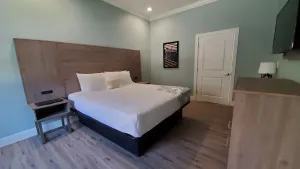Image of Crestridge Inn