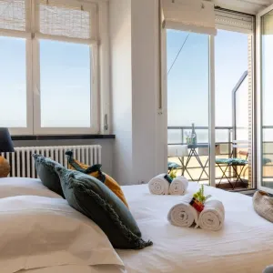 Image of Huswell - Beautiful spacious studio with frontal sea view
