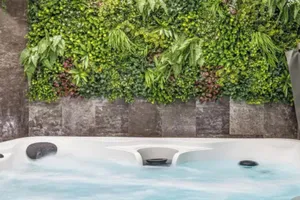 Image of Ivy House 6-Beds Sleeps 19 with Hot Tub