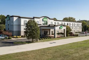 Image of Wingate by Wyndham Parkersburg-Vienna
