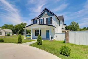 Image of Spacious Yard, Games and Fire Pit Grove Home Rental