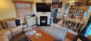 Image of Seaside Caravan - Sleeps 6 Parking & Veranda