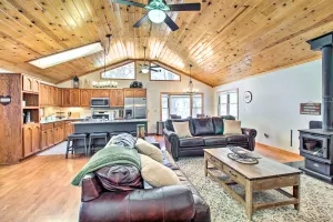 Image of Pet-Friendly Cabin in Pinetop-Lakeside!