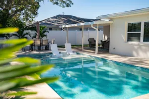 Image of Heated Pool Hot tub Clearwater & Dunedin Pet Friendly