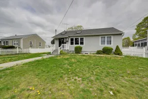 Image of North Babylon Home, Near Belmont Lake State Park!