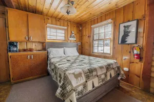 Image of Highland Hideaway - Walk to lake and village!