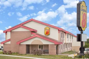 Image of Super 8 by Wyndham Sheboygan WI