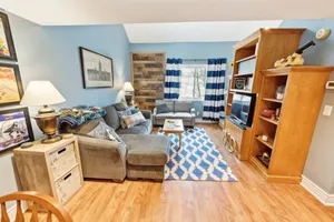 Image of Stylish Notre Dame Condo Sleeps 6 2 Bedroom Condo