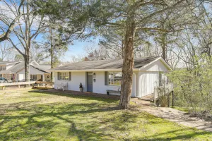 Image of Oxford Getaway: Walk to Oxford Square!