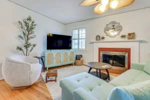 Image of 4 Mi to Dtwn Jacksonville: Chic Home w/ Porch!