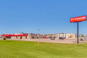 Image of Econo Lodge Inn & Suites Brookings