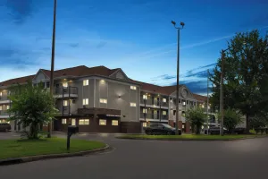 Image of HomeTowne Studios & Suites by Red Roof Charlotte - Ballantyne