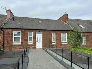 Image of Central 3-Bed Seaside Apartment - Sleeps 5