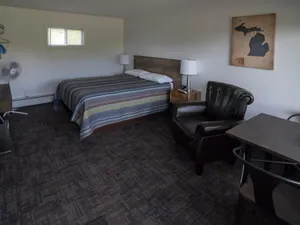 Image of Three Lakes Motel