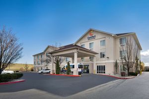 Image of Comfort Inn & Suites Airport Convention Center