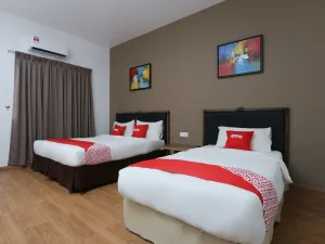 Image of OYO 89915 East Mount Hotel